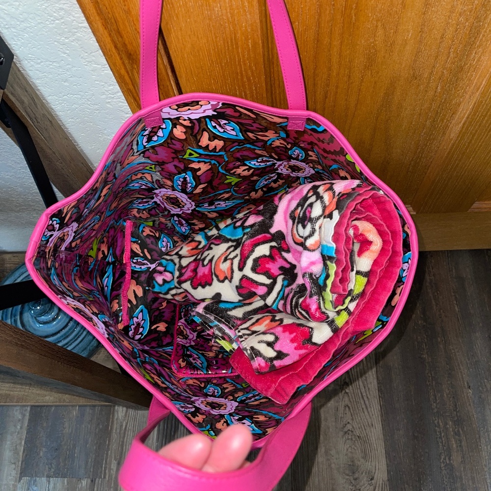 Vera Bradley Sunburst Floral Beach Pool Bag Towel Wristlet Set